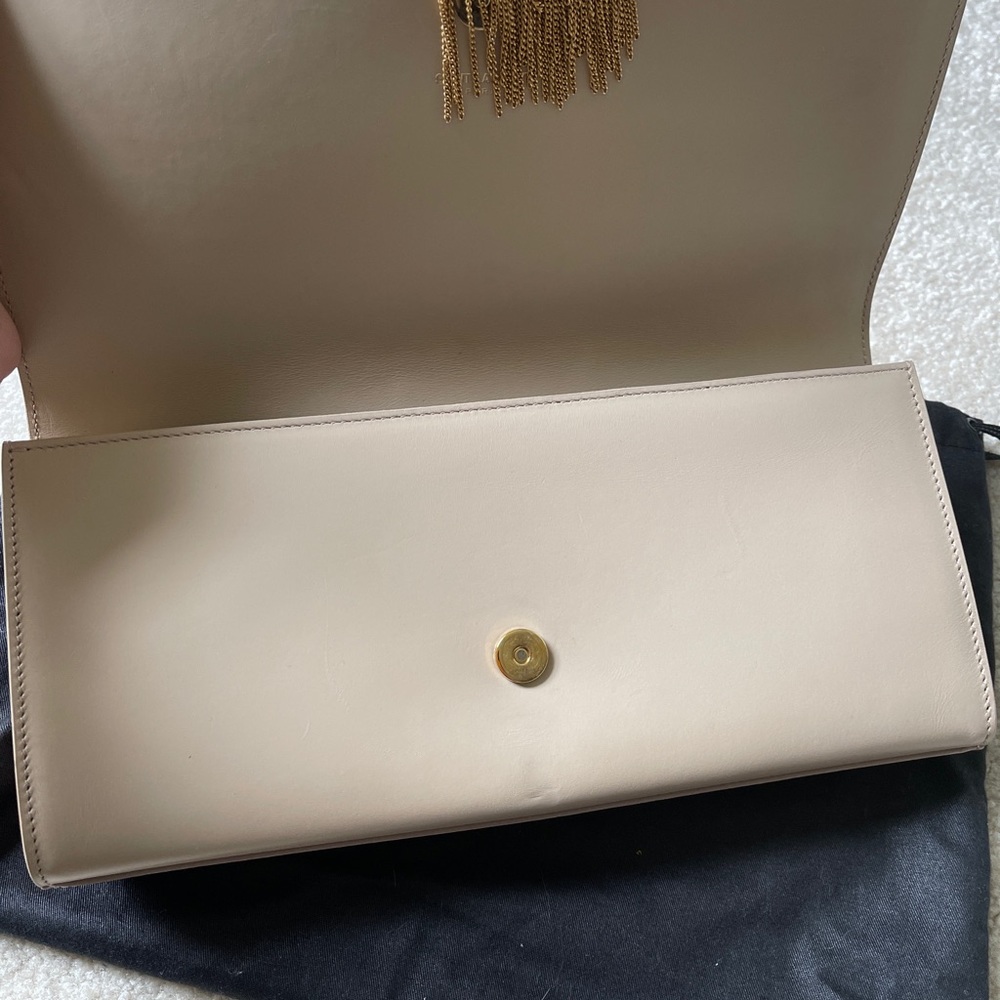 🎉💥🔥HOT!🔥Authentic YSL Nude Kate Tassel Clutch💋 - Picture 11 of 16